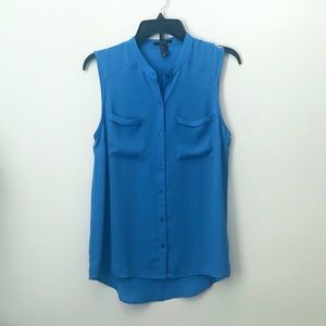 Beautiful sleeveless flowy top